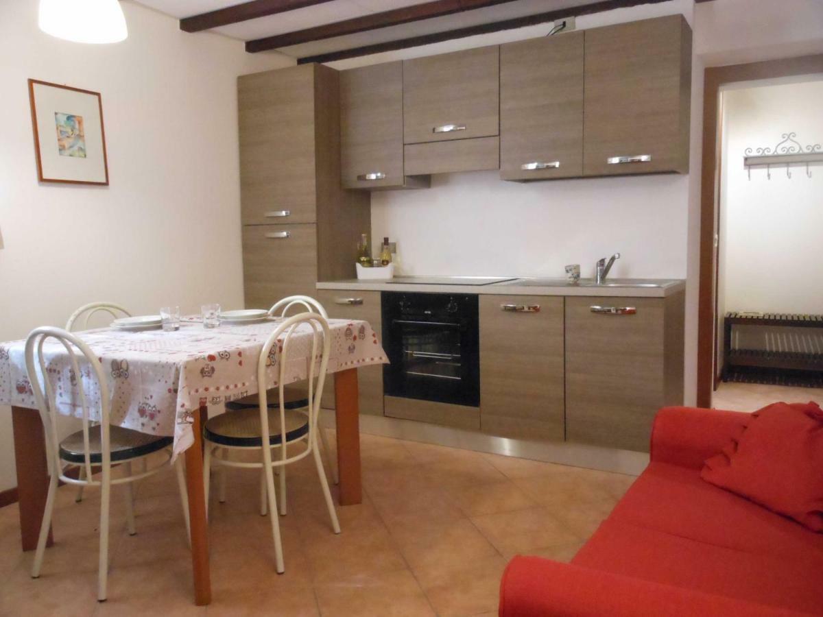 Il Vecchio Cortile Apartment Mandello del Lario Exterior foto